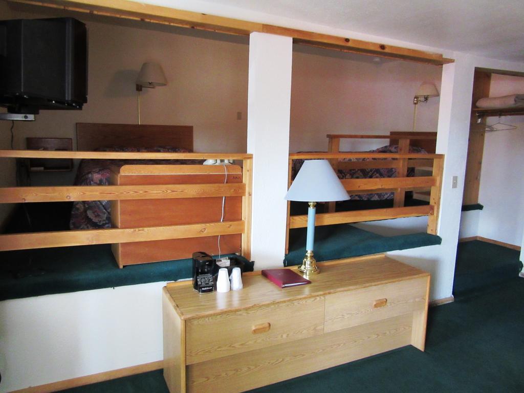 Travelers Lodge West Yellowstone Szoba fotó