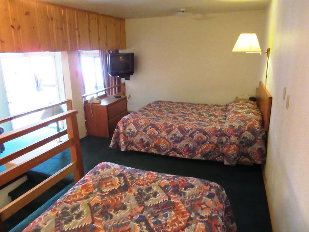 Travelers Lodge West Yellowstone Szoba fotó